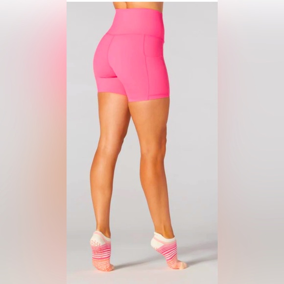 TAVI STASH & DADH BIKER SHORTS HOT PINK NWT - Picture 3 of 6